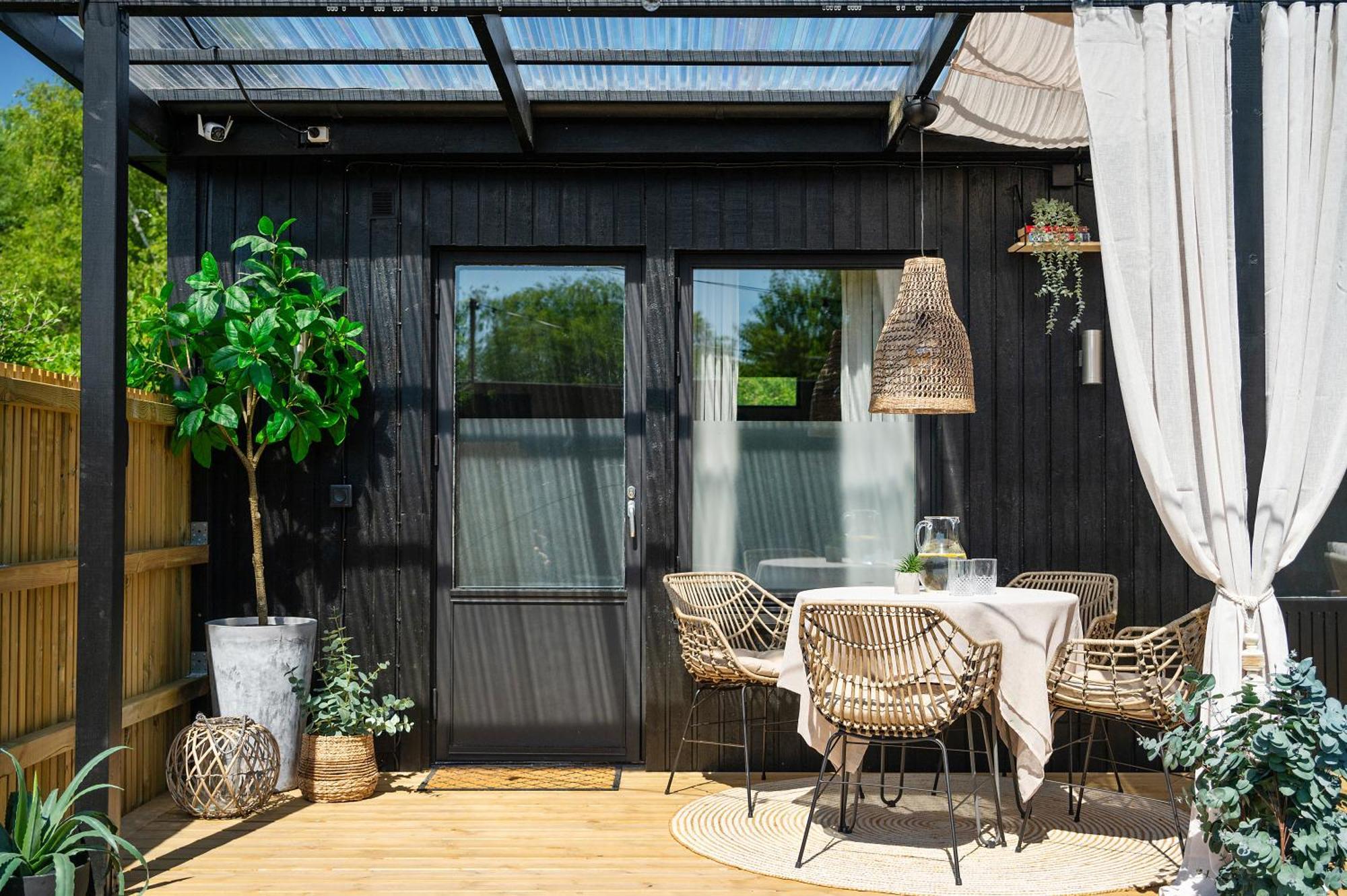 Home Away Apartments Стокхолм Екстериор снимка